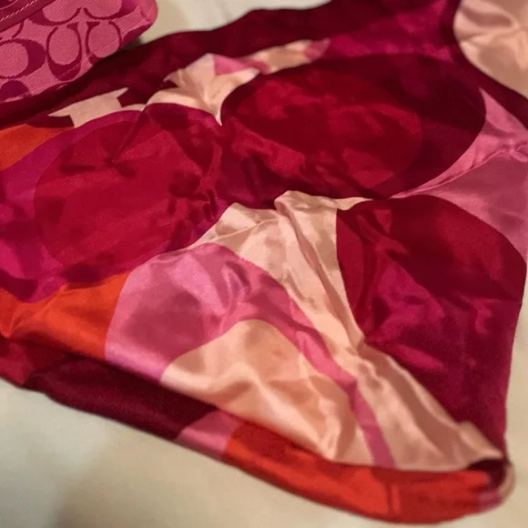 Vintage Coach Pink and Red Women's Purse, Hat and Scarf Set - Picture 3 of 4